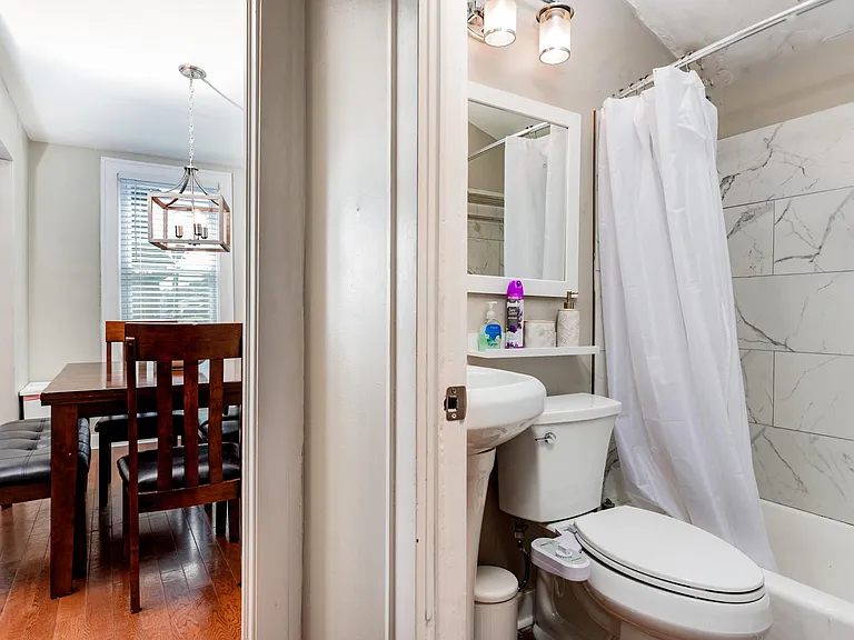 1509 W Clark St — Photo 15