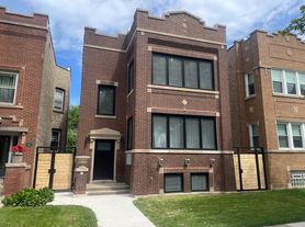 5937 N Fairfield Ave, Chicago, IL