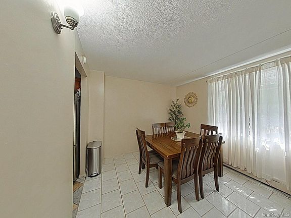 3rd image of 1069 Simpson Street