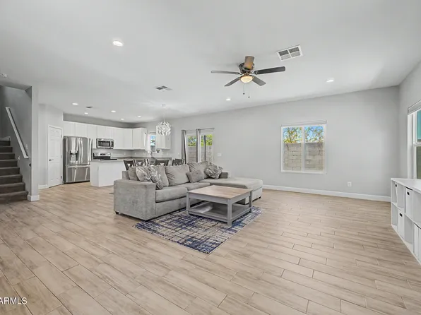 1018 E ODEUM Lane, Phoenix, AZ 85040
