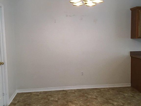 3rd image of 11127 Dede Dr