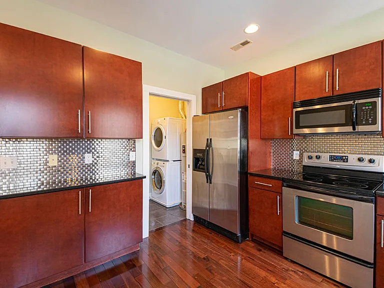2620 Webster Street — Photo 2