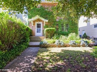 421 Hull Ct, Waukegan, IL 60085