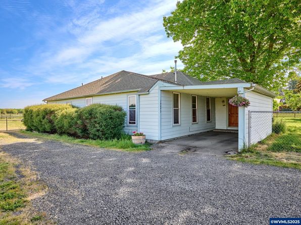 10093 Wiseacre Ln NE, Aurora, OR 97002