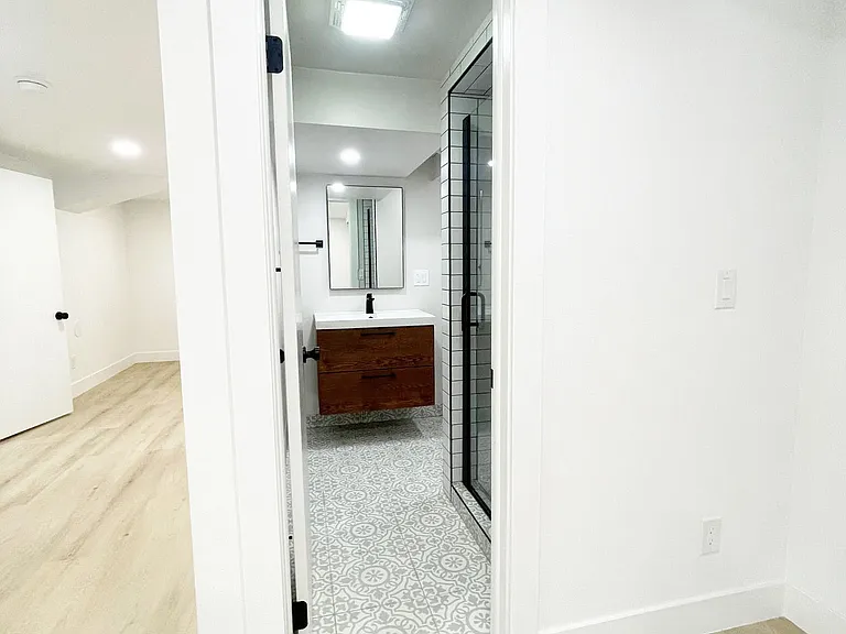 Secondary suite bathroom