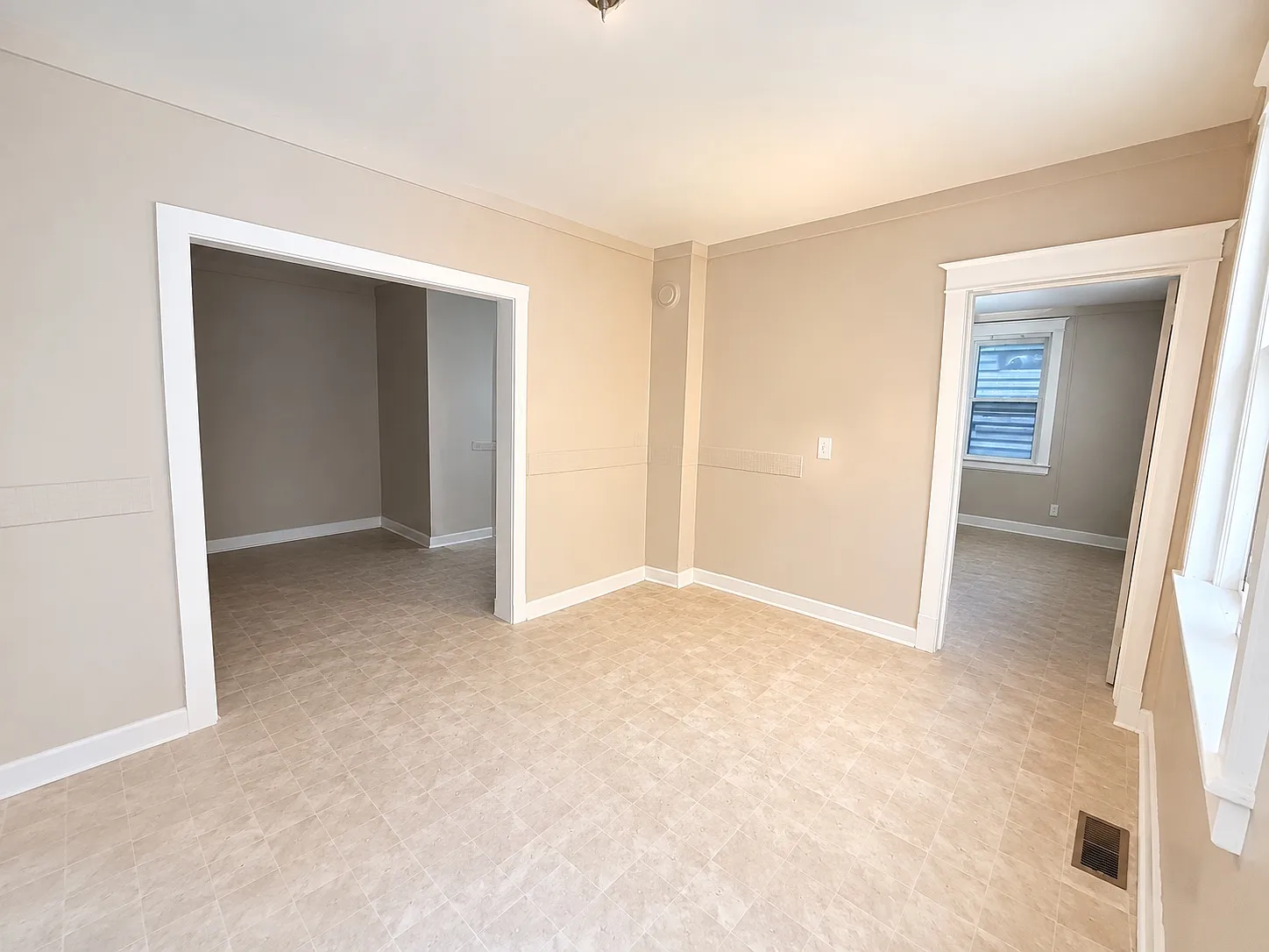 2 bed, 900 sqft, $1,195 — Photo 4