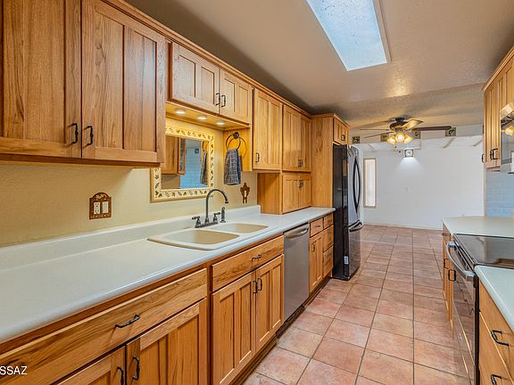 5th image of 2540 S Kevin Dr