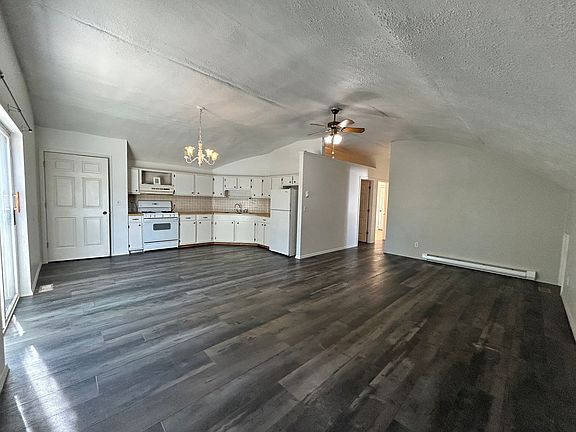 4th image of 576 Skalkaho Hwy Unit 2