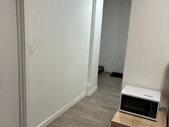 2nd image of 15 Parkview Ave