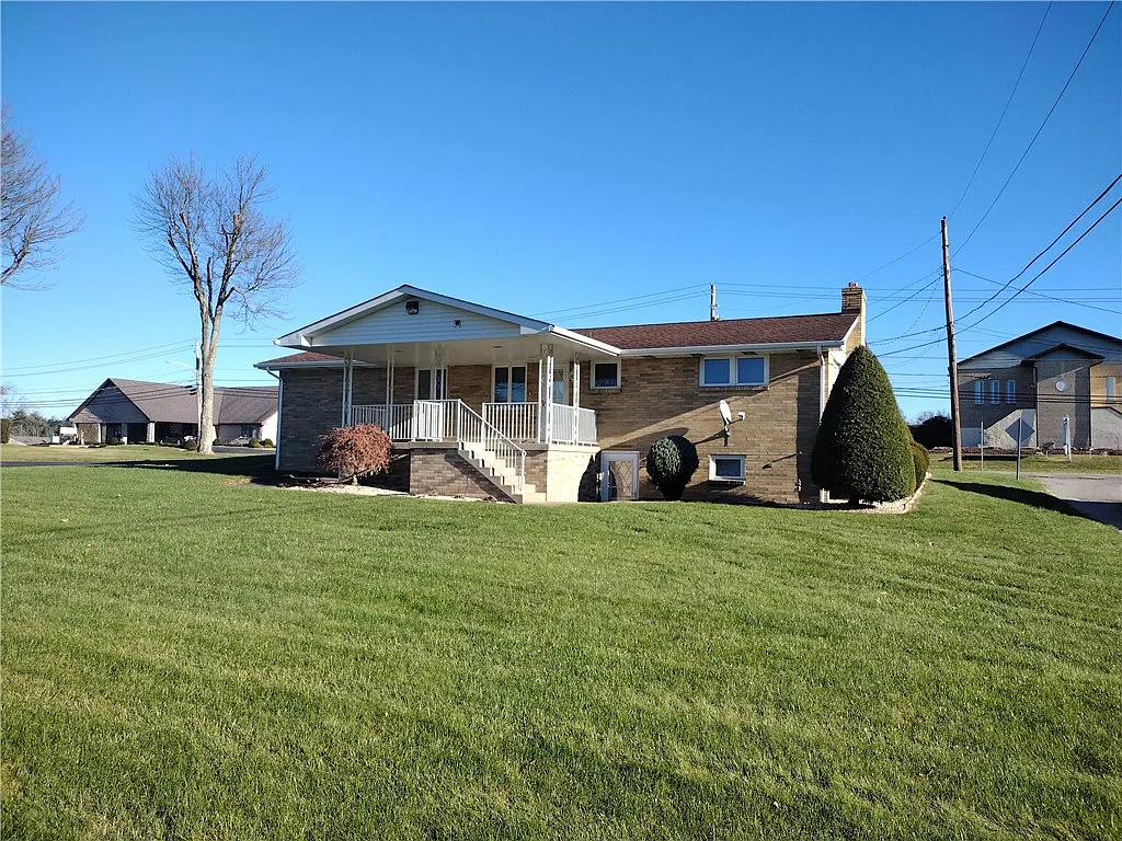 450 Athena Dr photo 1