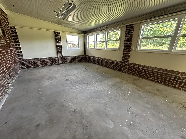 1618 Lexington Dr — Photo 14