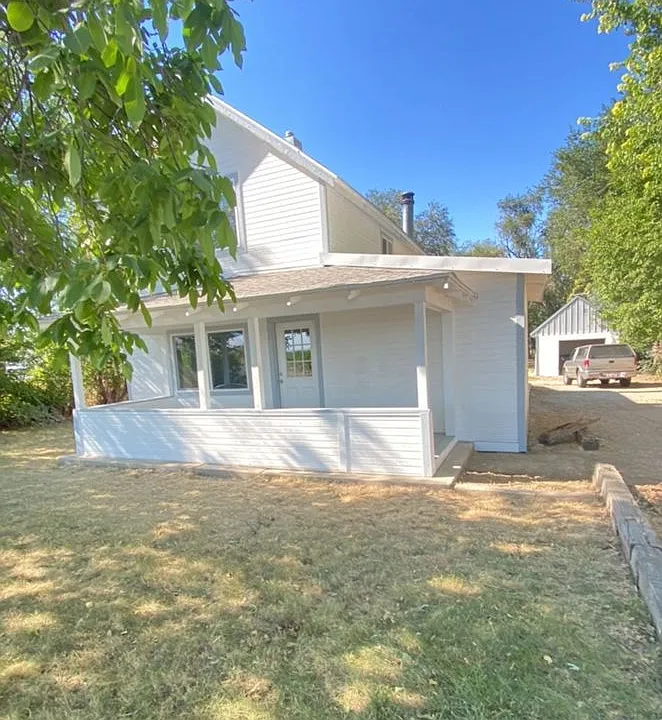 21212 Main St
