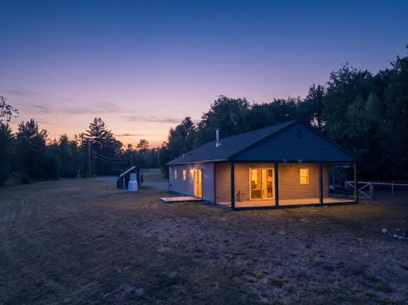 808 Hinckley Road, Canaan, ME 04924