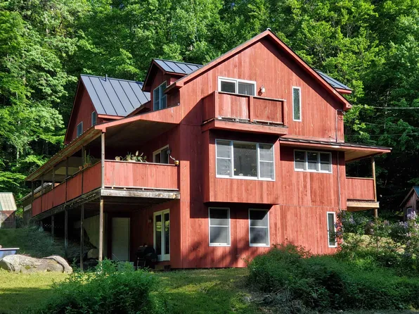 67 Mountain View, Townshend, VT 05353