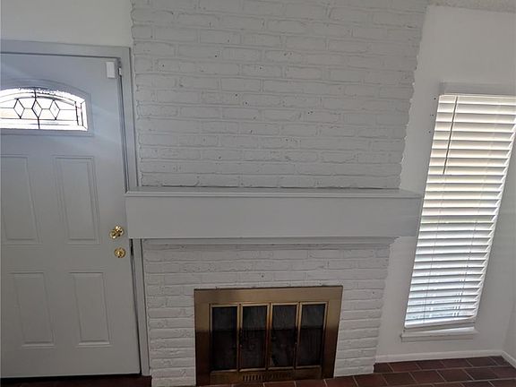 5th image of 1041 S Fraser Way