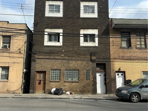 924 Island Ave, Mc Kees Rocks, PA 15136