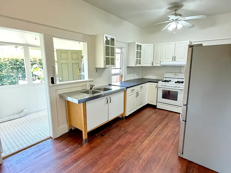 4837 Schuyler Ave — Photo 11
