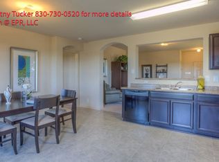 932 Bexley Dr, Seguin, TX 78155