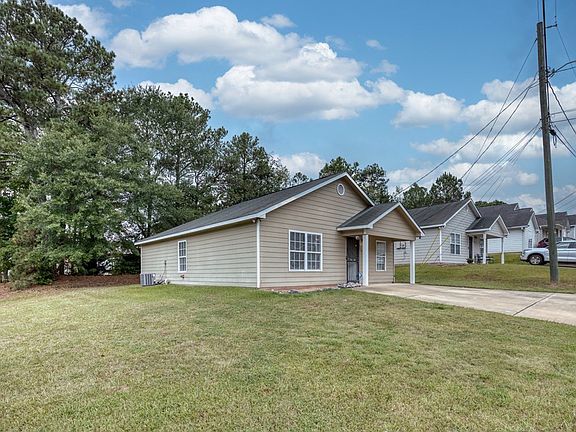 2nd image of 701 Pine Hill Ct
