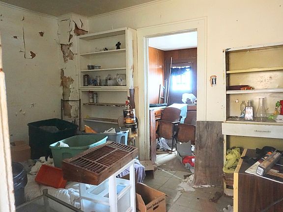 5th image of 6 Knapp Ct