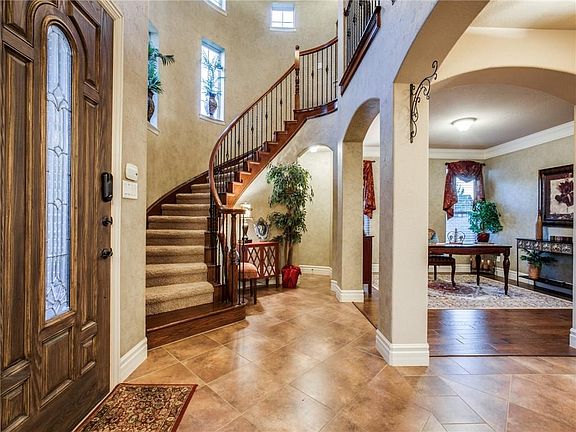 4th image of 1900 Sterling Trace Dr