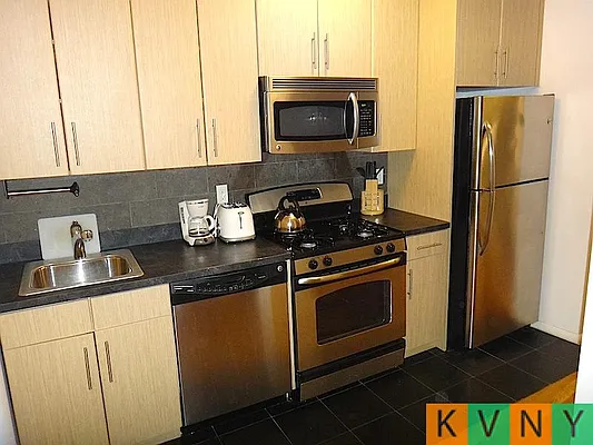 Rented by KVNY Soho | media 20