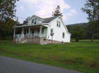 84 Woods Rd, Klingerstown, PA 17941