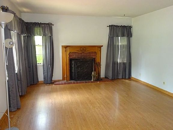 2nd image of 572 Lindbergh Blvd