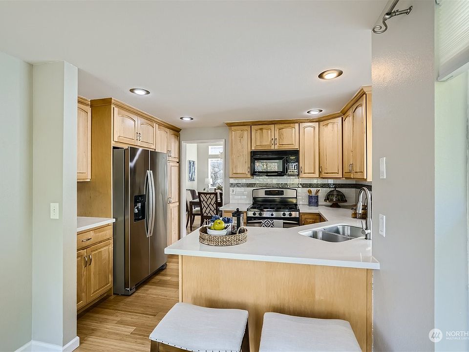 1st image of 24305 SE 41st Pl