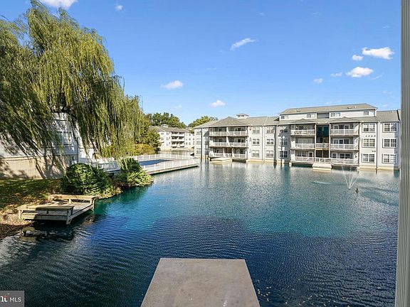 3rd image of 102 Waters Edge Dr #3