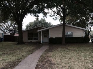 1800 Tartan Dr, Carrollton, TX 75006