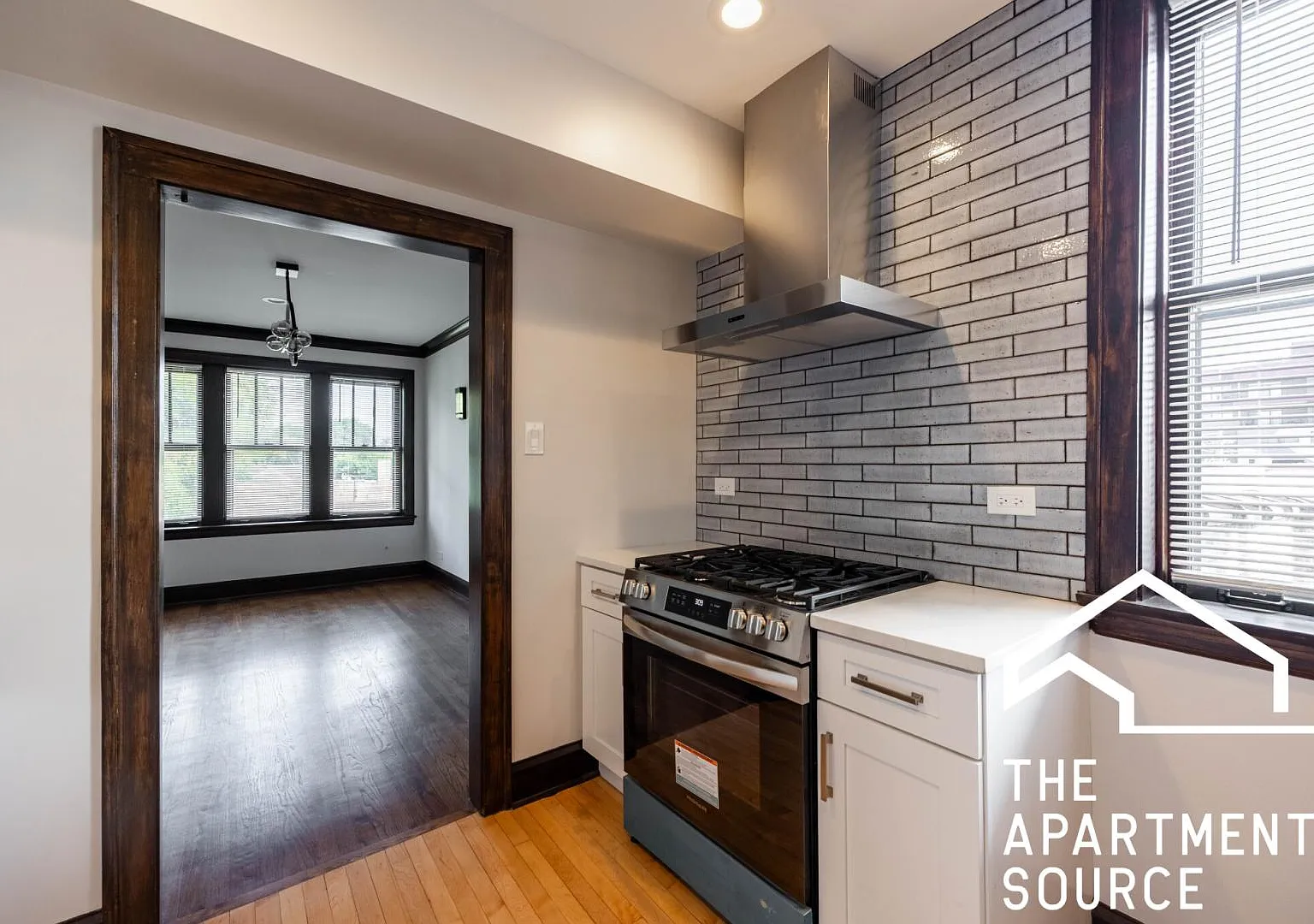 6409 North Talman Avenue #301 — Photo 4