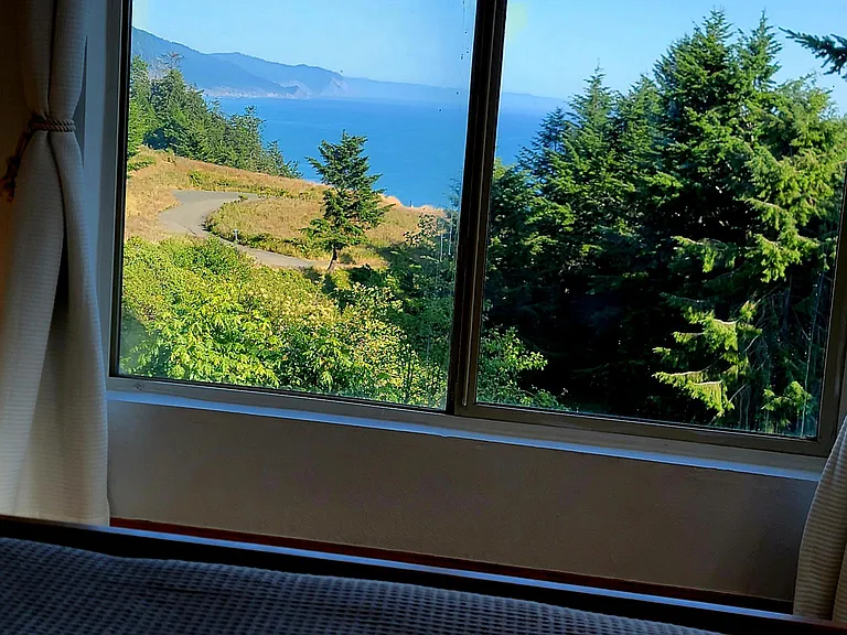 Imagine waking up to this view every morning. Or going to sleep with the Stars and lights of Fort Bragg in the distance