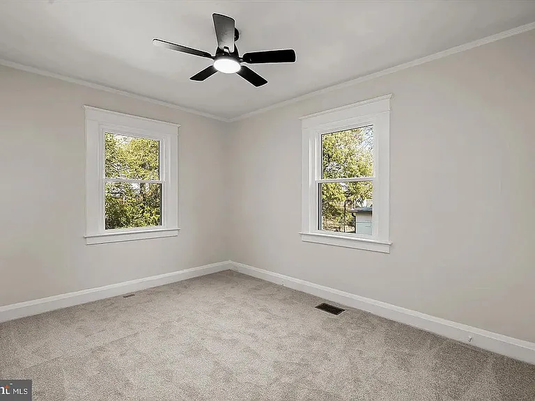 614 Stamford Rd — Photo 14
