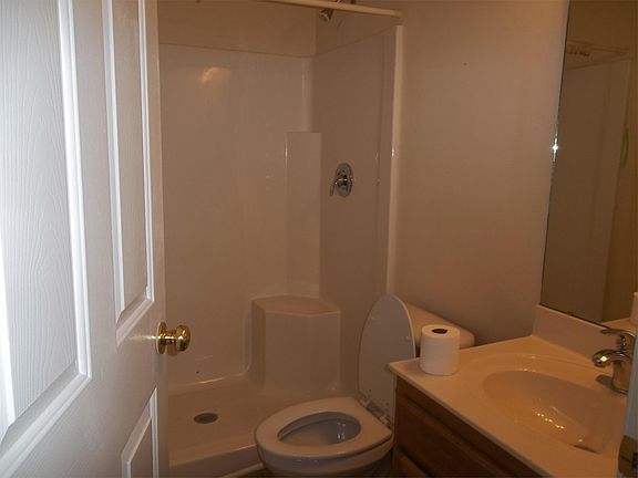 5th image of 5810 Longwood Dr Unit 201