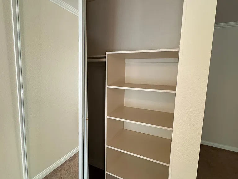 5510 Owensmouth Ave #202 — Photo 8
