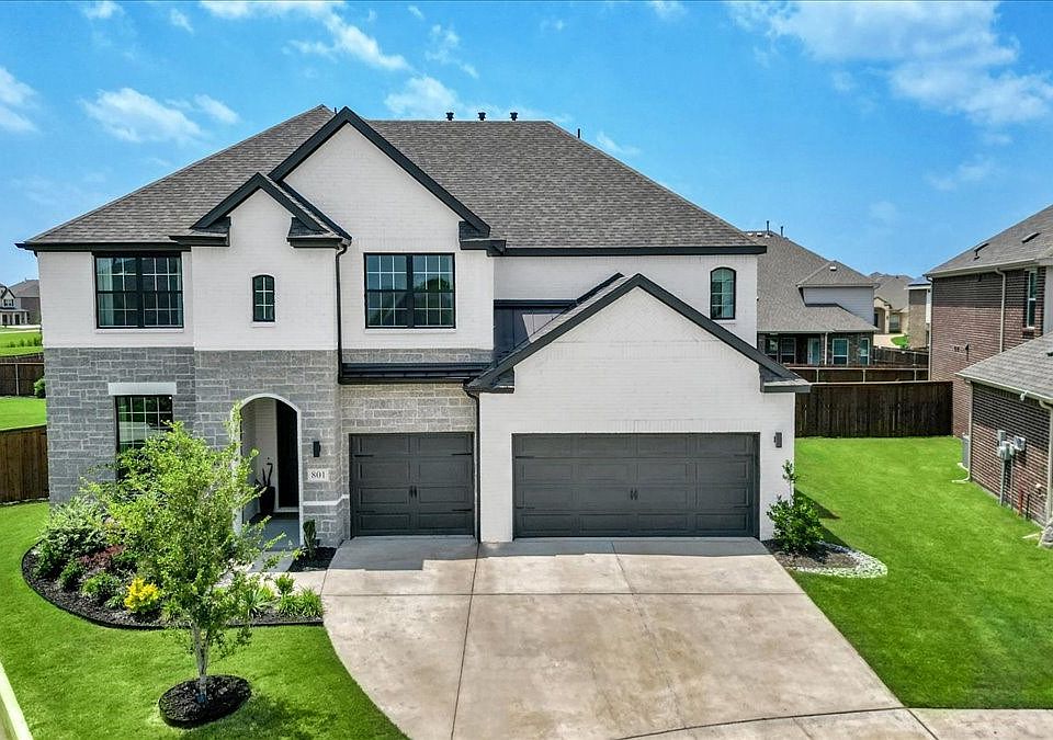 1st image of 801 Brenda Dr