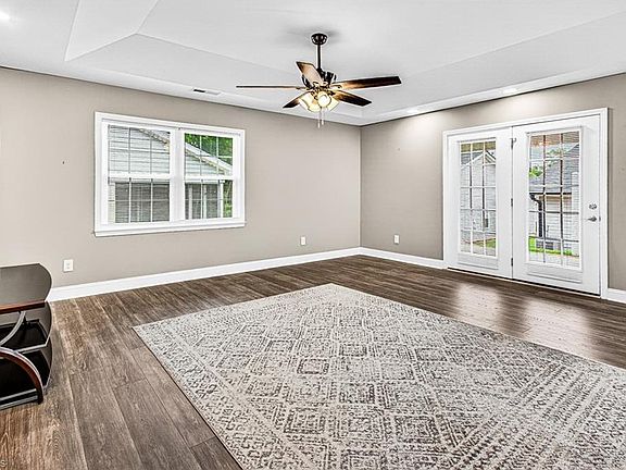 2nd image of 191 Whitley St