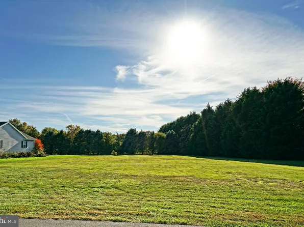 6 Gainsborough Dr, Lewes, DE 19958