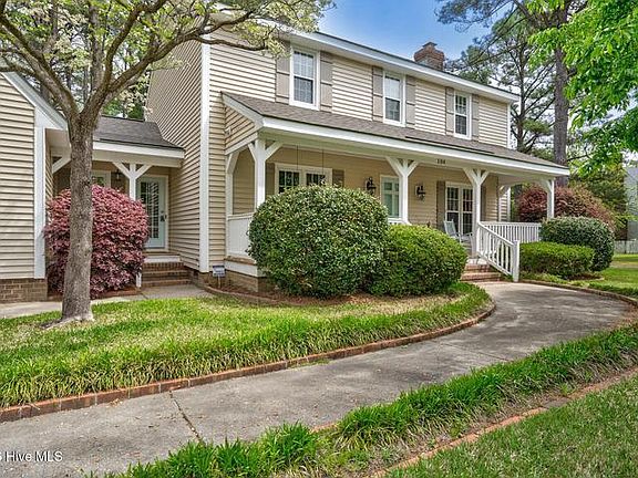 2nd image of 104 Stockbridge Cir