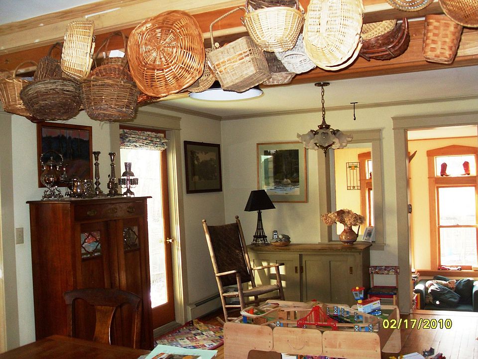 dining area into playroom