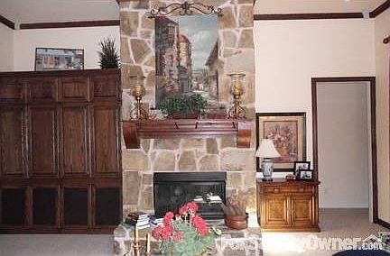 5th image of 1202 Wellington Dr