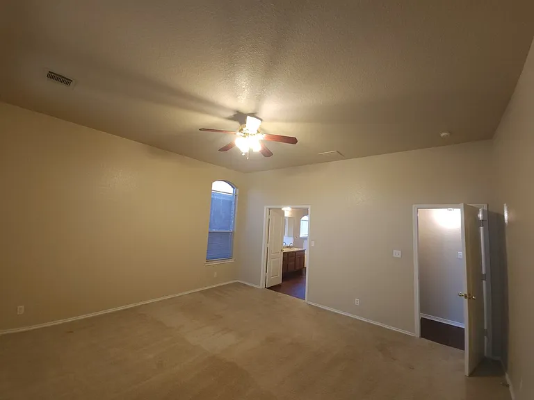 21215 Encino Ash — Photo 13