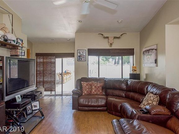5th image of 3033 Brockington Dr