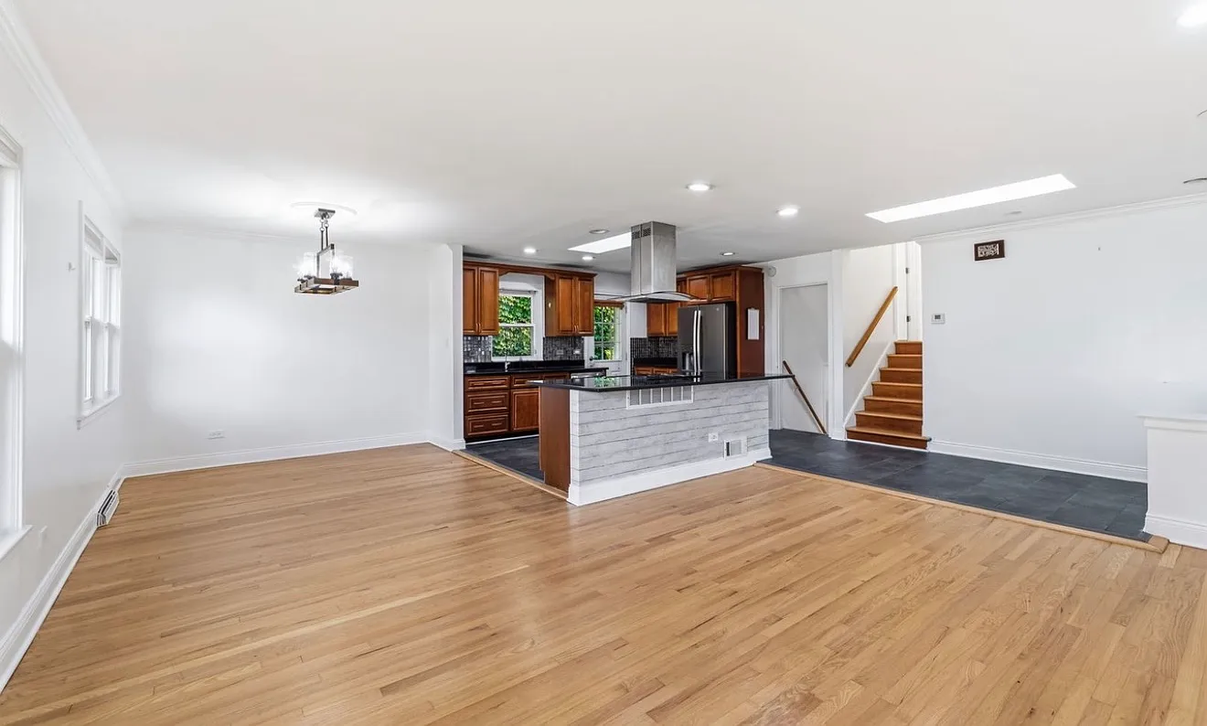 8344 Kedvale Ave — Photo 1