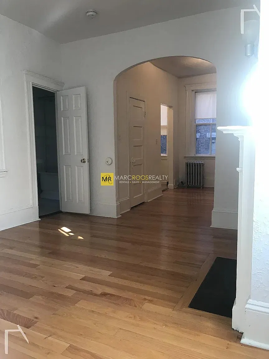1 bed, 9999 sqft, $2,580 — Photo 2