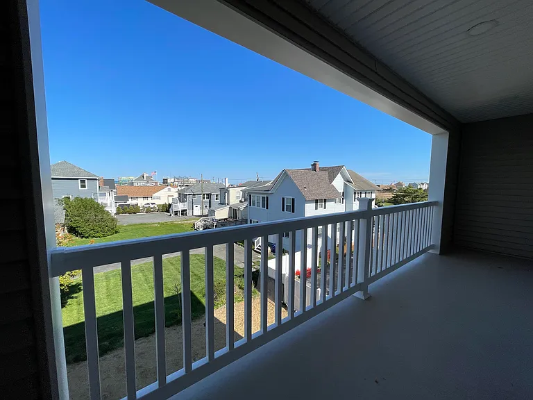 404 Boston Ave — Photo 29