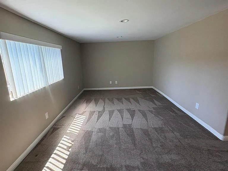 359 San Dimas Ave — Photo 5