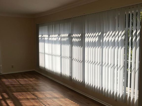 5th image of 827 S Oxford Ave APT 2