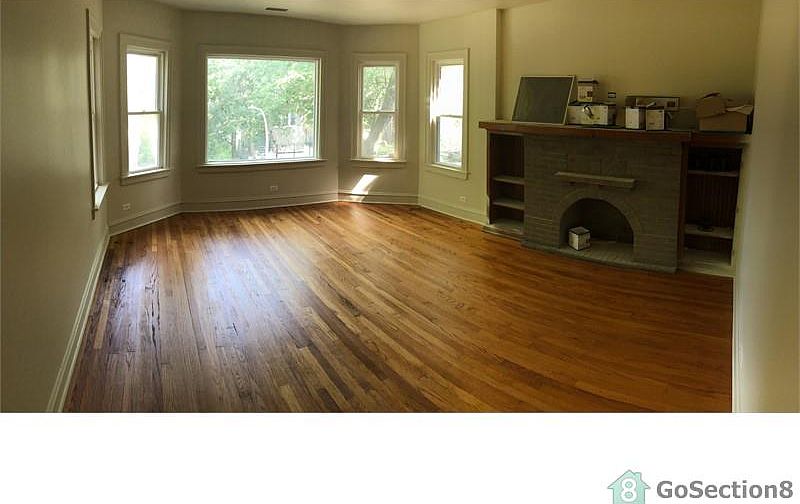 1st image of 928 N Waller Ave #1